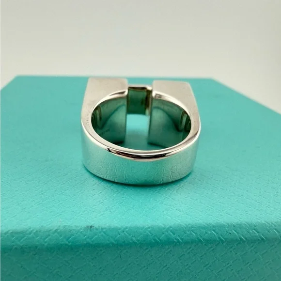 Tiffany & Co. Out of Retirement Block Sculptural Ring in Sterling Silver - Picture 7 of 11